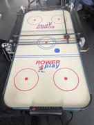 Roboter Airhockey Tisch