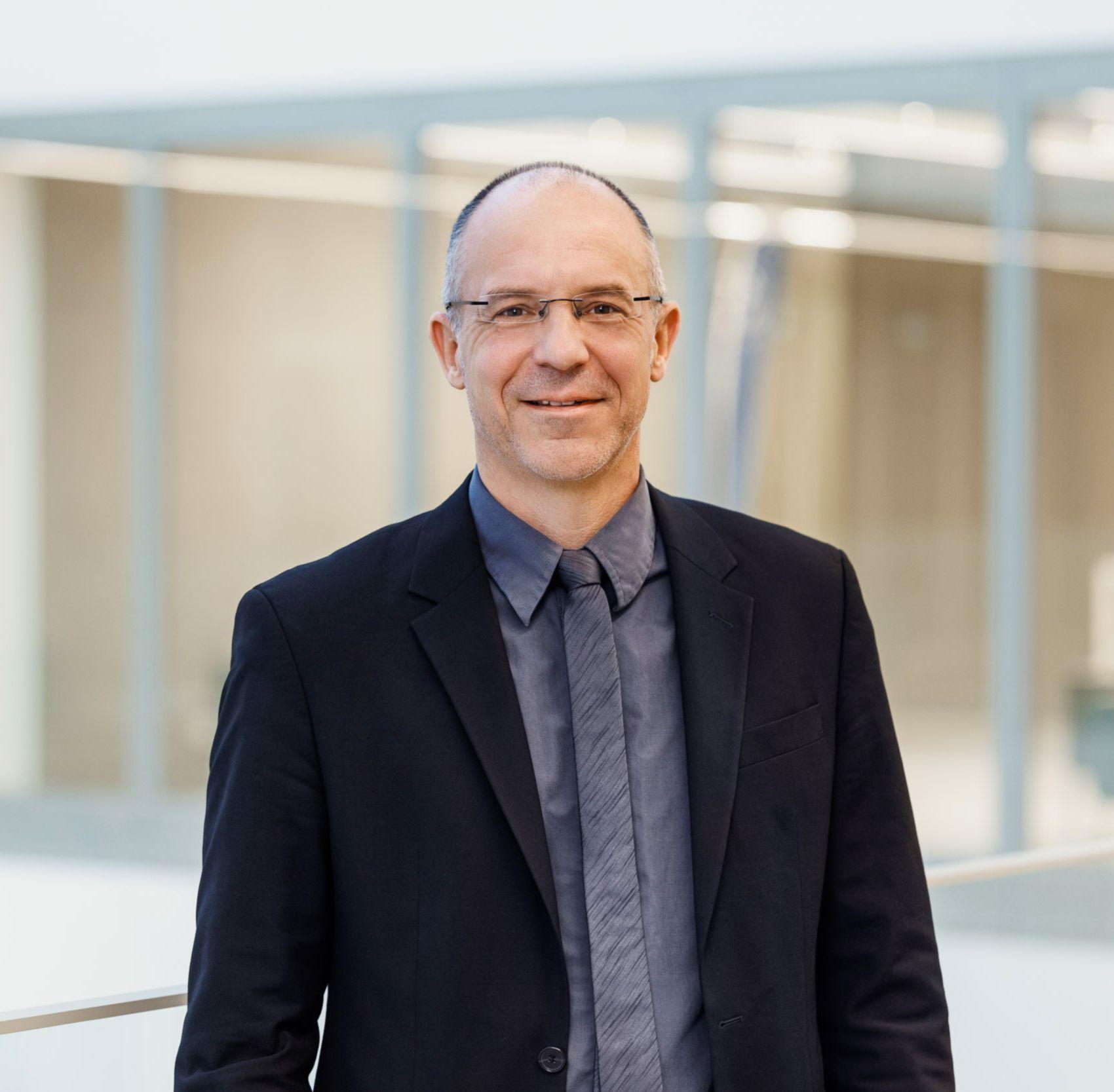 Prof. Dr. Klaus-Volker Hmpfner