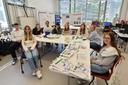 Schüler*innen bei einer Gruppenarbeit